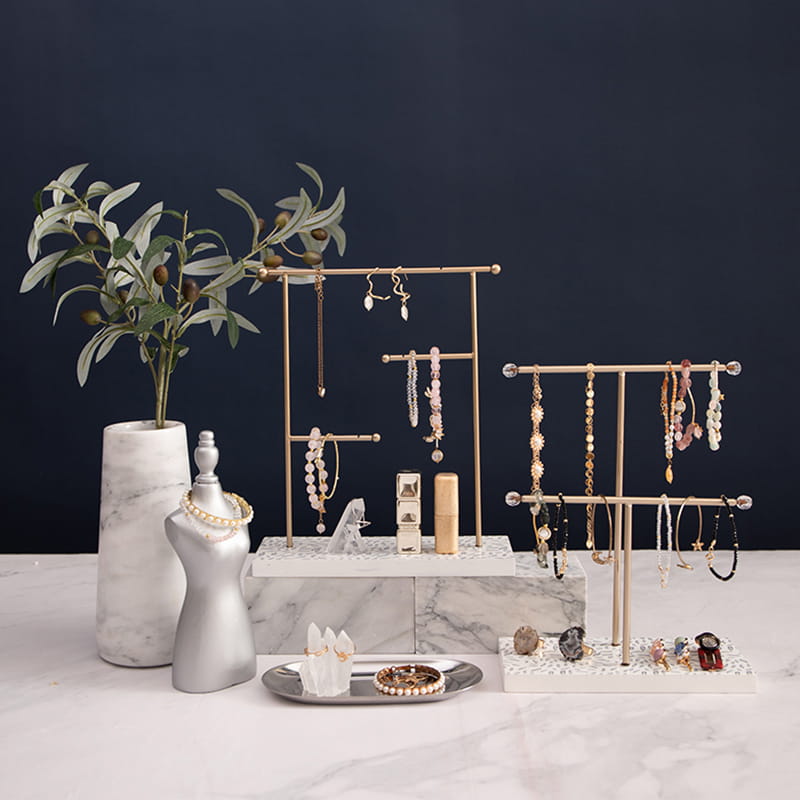 Стеллаж для хранения ювелирных изделий с основанием