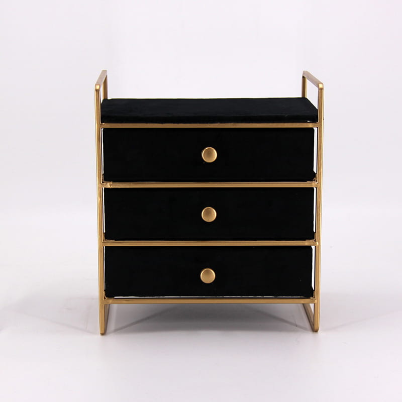 Ящик для косметики с 3 ящиками.