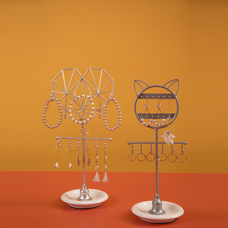 Изготовленный на заказ металлический держатель ювелирных изделий браслета ожерелья в форме сердца влюбленности кота